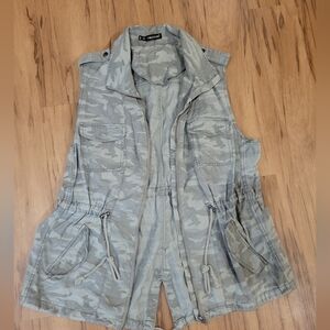 Maurices Camo Vest 2
